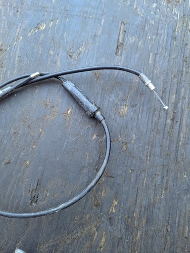 1979 YAMAHA GT80 RIGHT HANDLEBAR ON/OFF SWITCH HAND THROTTLE CABLE - Picture 11 of 12
