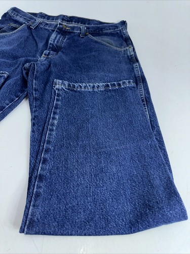 Wrangler Denim Men's Jeans Distressed Straight Leg READ DESCRIPTION - Picture 2 of 13