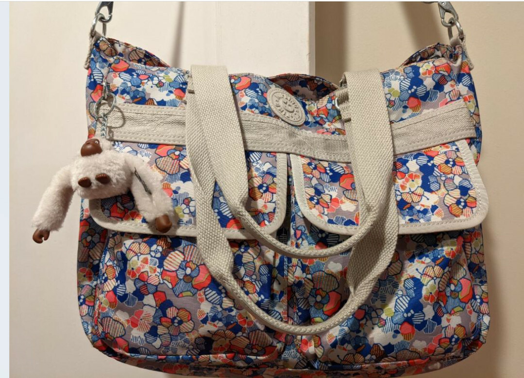Kipling pia best sale