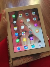 EXCELLENT CONDITION Apple ipad ios 9  9.7in i Pad 
