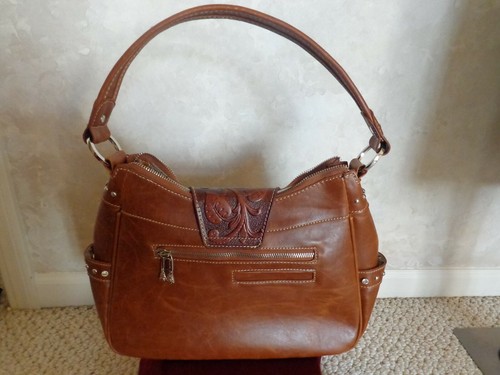 Coach & Brand Name Ladies Purses (#3101) - Picture 9 of 86