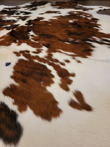 Premium Colombian Exotic Tricolor XLarge Natural Cowhide Rug 80"x90" - Picture 7 of 7