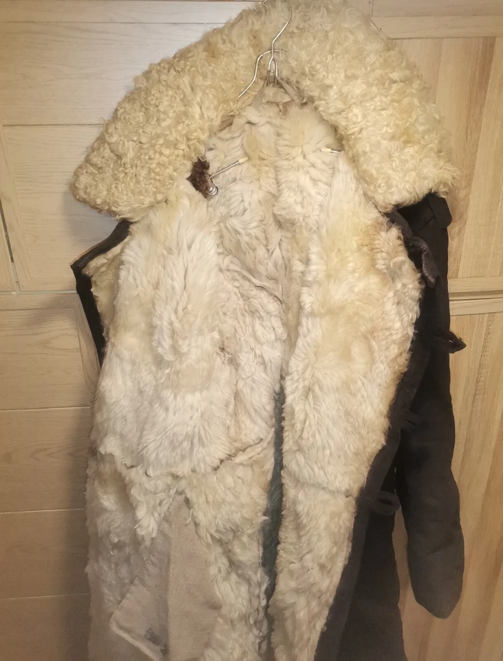 Black Tulup Bekesha Army USSR 1981 Sheepskin Fur coat - Image 4 of 4