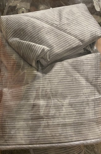 Hudson Park Collection - Diffused Geo Standard Pillow Sham ~GreyBlue🖤 - Picture 3 of 4