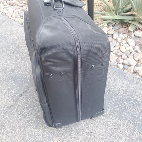 Briggs and Riley U78 Deluxe Super Large Wardrobe 24” Rolling Wheeled Bag - Picture 4 of 12