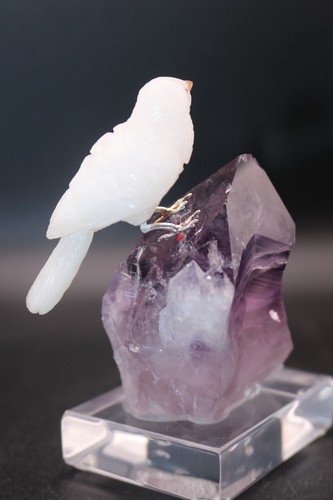 Peter Muller Hand Carved Quartz Dove on Amethyst Point Base 4" Tall - Picture 4 of 10