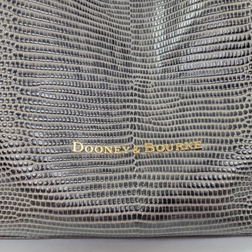 Cartera de hombro grande de cuero Barlow con mango superior de cuero Dooney & Bourke con mango superior lagarto en relieve - Imagen 2 de 19
