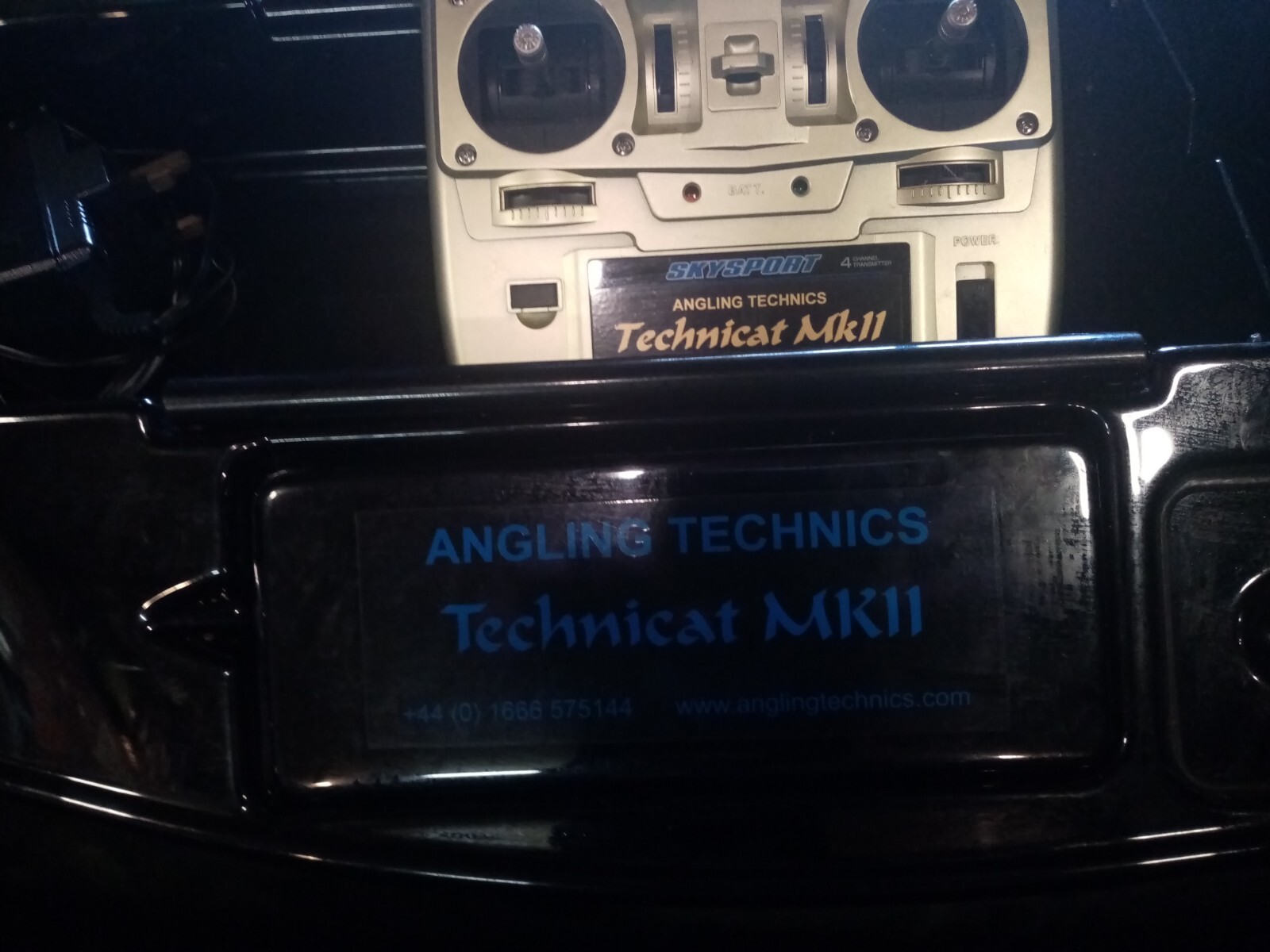 angling technics technicat Bait Boat - Picture 3 of 7