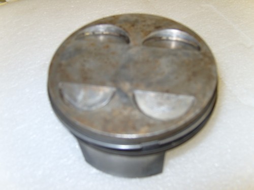 Ducati 888 Kolben, Ringe und Bolzen. MP 093650 94mm   - Bild 1 von 4