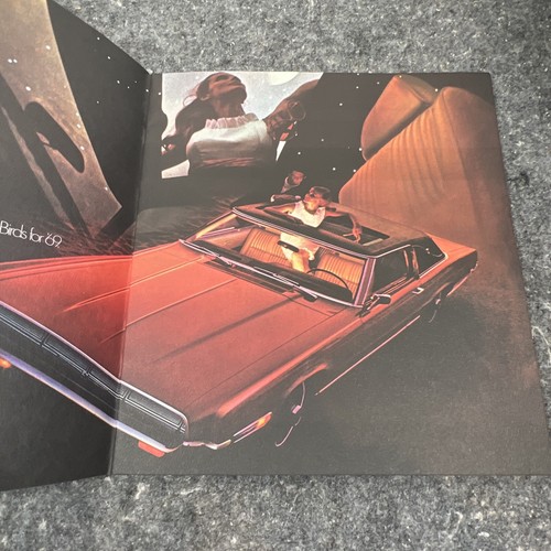 12"x12" Original 1969 Ford Thunderbird Deluxe Sales Brochure 69 - Picture 3 of 14