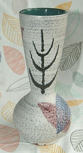 CARSTENS TONNIESHOF CERAMIC VASE - W GERMAN 583-18 - ABSTRACT LEAF PATTERN VASE - Picture 2 of 8