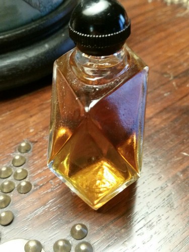 VTG ORIGINAL Benjamin’s Triple Extract KHUS KHUS Perfume 2 Oz W/NAT Musk Oil * - Picture 6 of 10