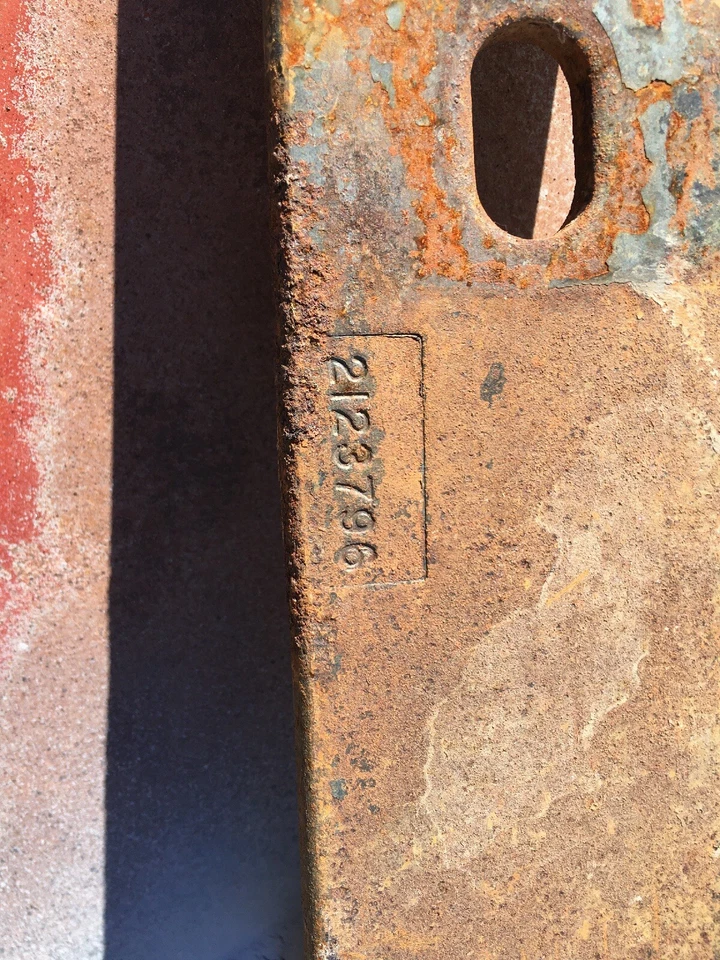 Soporte parachoques imperial 1961 1962 1963 2123796 Foto 2 de 4