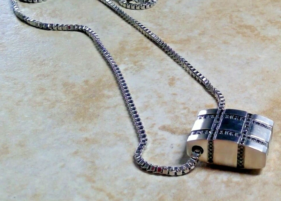 Dolan Bullock Colección Ember Colgante Diamante Negro HECHO EN EE. UU. Foto 4 de 4