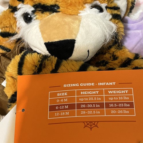Hyde & Eek! Boutique Halloween Infant Plush Tiger Jumpsuit Size 6-12 months NWT - Picture 4 of 7