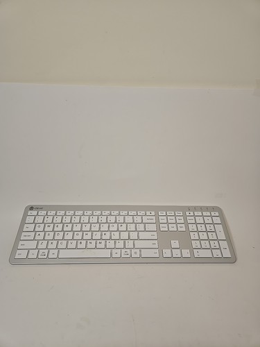 New iClever IC-GK08 2.4G Keyboard Bluetooth Rechargeable Ultra Slim White - Picture 1 of 7