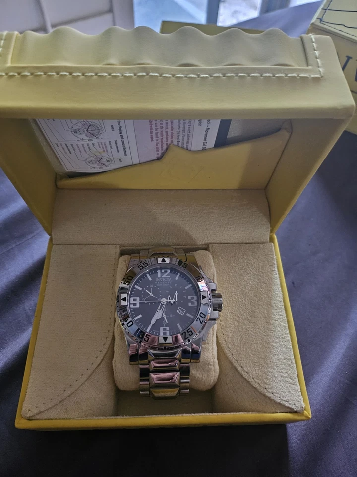 Reloj INVICTA Hombre - Excursión Hombre - Modelo Reserva #5675 - 0036 Foto 2 de 4