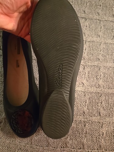 CLARKS - Women's Collection Slip On Loafers - Size 7.5M - Black - Picture 5 of 8
