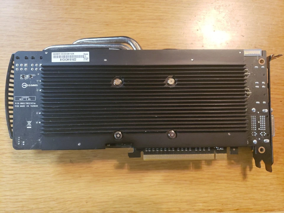 Asus AMD Radeon HD 6870 1GB Graphics Card - Image 3 of 4