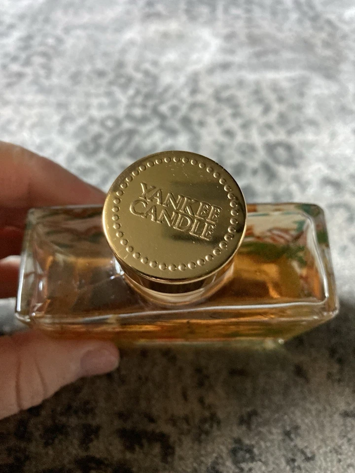 Yankee Candle Christmas Cookie Scented Fragranced Reed Diffuser Oil 2009 3oz - Imagem 2 de 4