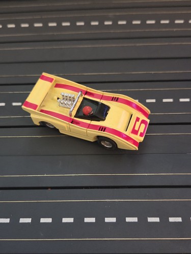 Mclaren M8F #5 Red & Cream Tyco Slot Car Hong Kong Chassis & Body Uncommon