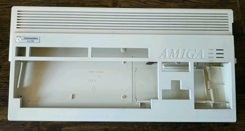 Amiga 1200 Case 2 - Read Description