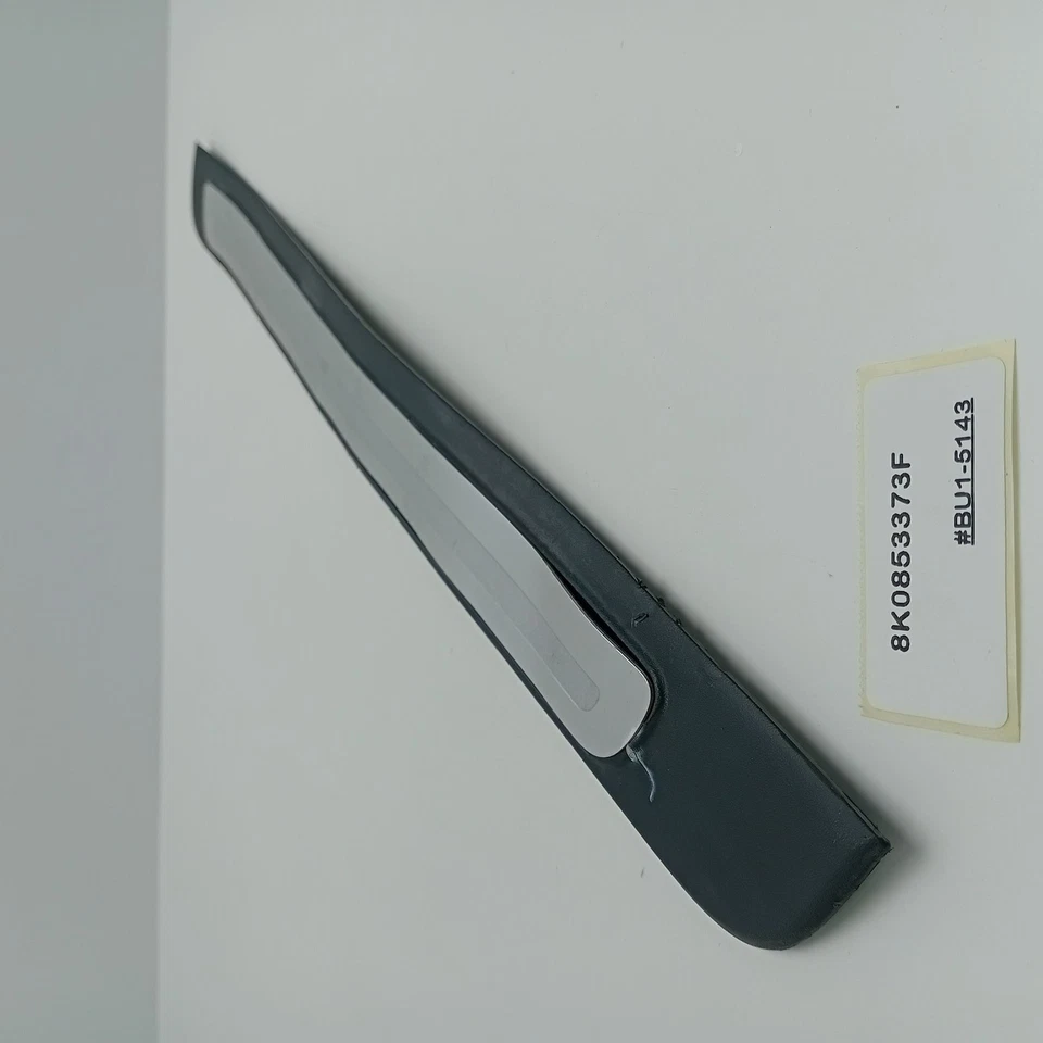 2014 Audi RS4 вход полоска с надписью 8K0853373F - Изображение 3 из 4