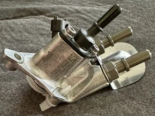 22391565 DEF Dosing Valve for Volvo Truck| DEF Doser Injector| Bosch| Mack