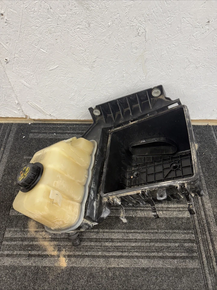 Ford F250 F350 2011-2016 carcasa filtro de aire 6,2 L con depósito de desbordamiento tanque OEM Foto 4 de 4