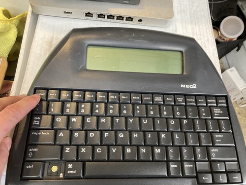Alphasmart Neo2 Keyboard Portable Word Processor NEO2-KB Classroom Missing Key - Picture 2 of 4