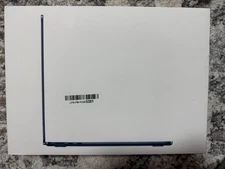 Apple MacBook Air 13" 2025 - M4 24GB RAM 512GB SSD - Midnight A3240 - Open Box