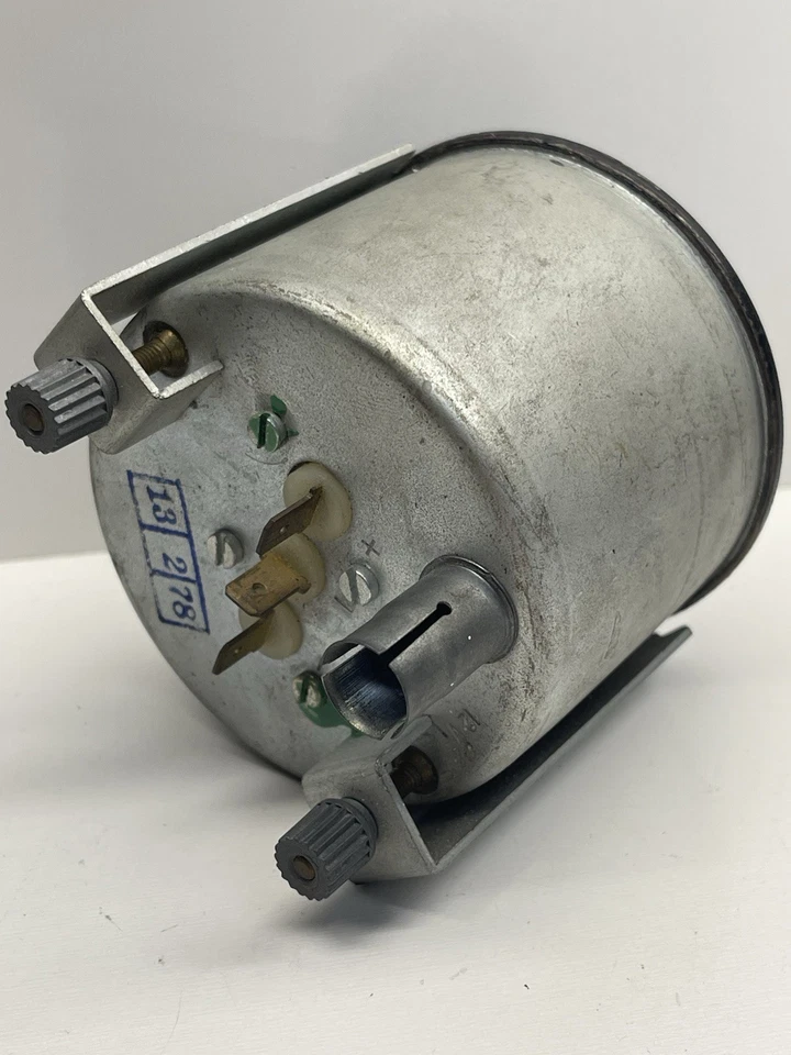 Vintage Tachometer VDO Cockpit 8000 RPM Made in USA Black Face 3 3/8" - Image 4 of 4