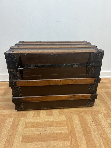Vintage WOOD STEAMER TRUNK w Tray & Key chest coffee table storage box antique - Picture 5 of 12
