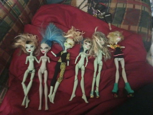 Monster High Doll Lot MISSING HANDS/LIMBS As Is Lot