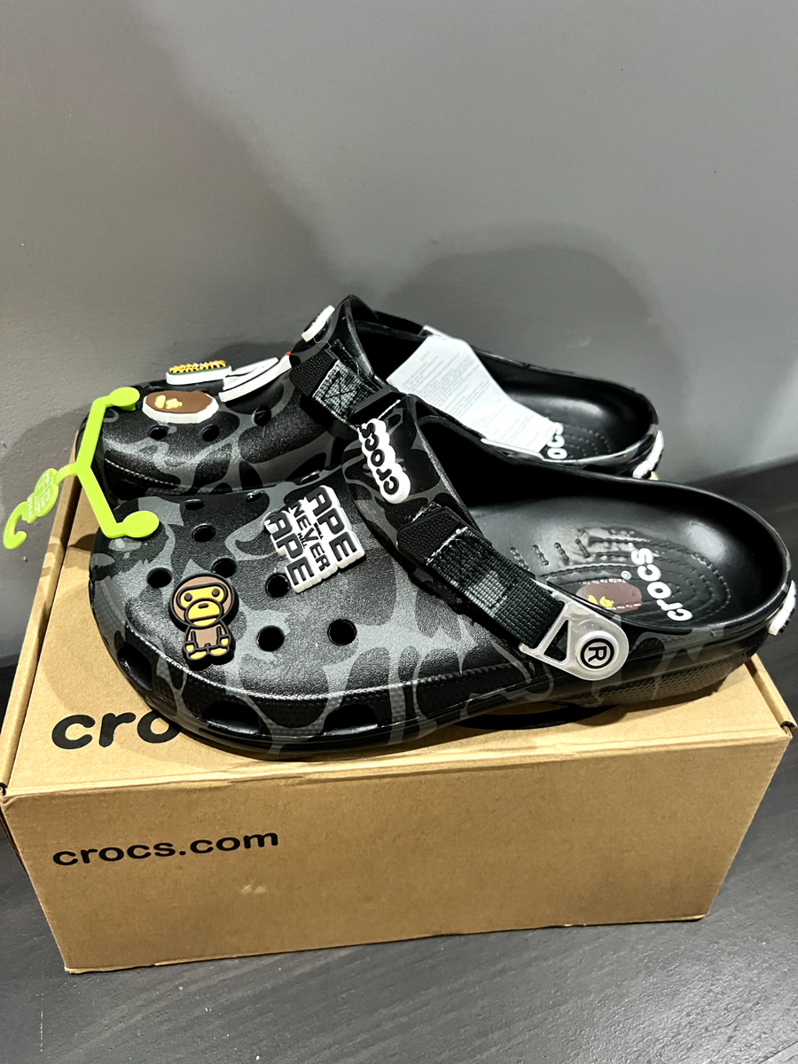 靴 BAPE CROCS sandals Unisex BAPE X Crocs Classic Slip On Clog - Pink, Blue, Black
