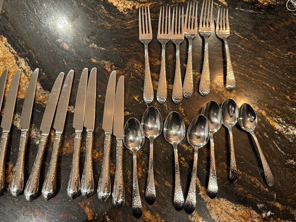 22 Piece Reed & Barton Hammered Antique 18/8 Korea Stainless Steel  Mixed pieces - Image 2 of 4