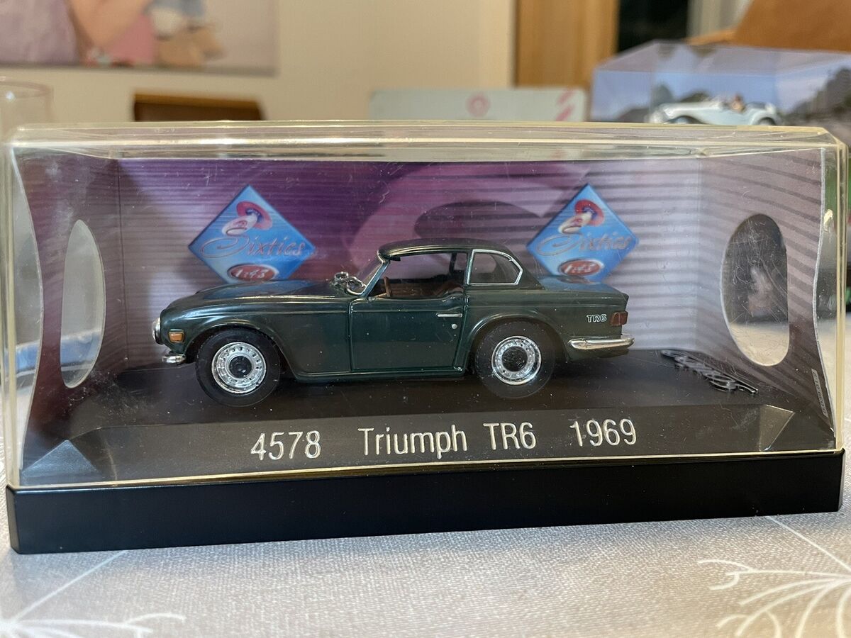 最高品質の 1969 Tr6 Triumph 4578 - 1/43 SOLIDO Green sale for MINT ミニカー