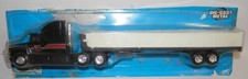 Ertl 1:64 Farm Country Ford Conventional Cab with Stakeside Trailer #4249 NIP
