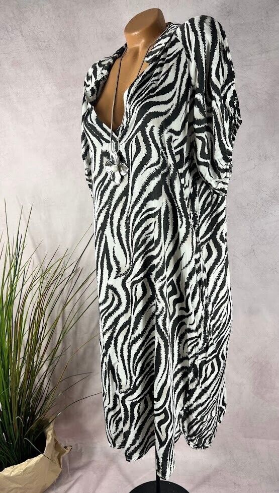 luftiges sommer KLEID Tunika VNeckkragen gemustert Italy SCHW WEIß 40 42 44