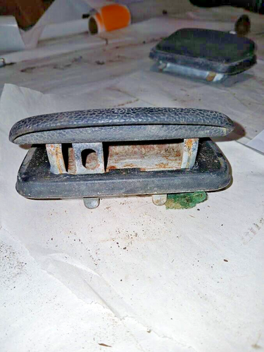 Volkswagen Rear Quarter Panel Ash Tray  VW Bug Beetle 1970-79    113 857 405E - Afbeelding 3 van 16