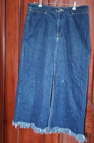 Gap Blue Jean Stretch Skirt Womens 14 Frayed Denim Hem Y2K  - Picture 2 of 10