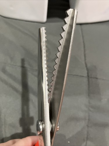 Tijeras artesanales para rosar de tela, acero inoxidable festoneado dentado - Imagen 5 de 5