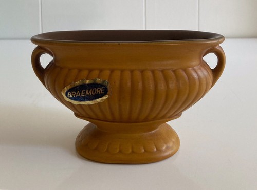 1970’s Small 7.4 cm BRAEMORE Australia Mustard & Brown C-4 GRECIAN URN VASE - Picture 2 of 8