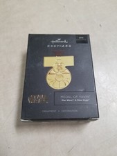 2019 Hallmark Keepsake Exclusive Star Wars: A New Hope MEDAL OF YAVIN