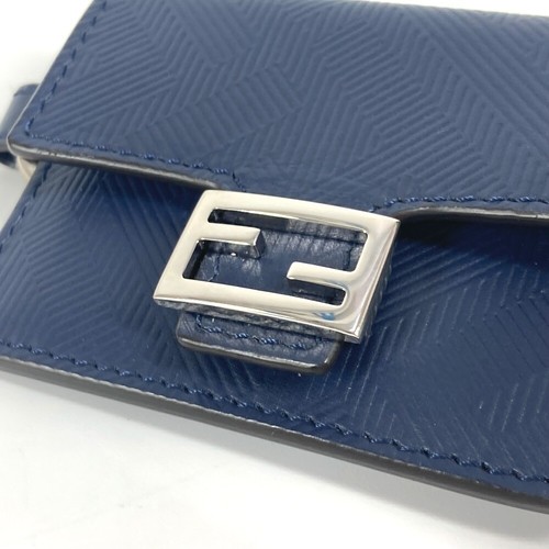 FENDI Bucket type Bag type Key Ring Key Holder Bag Charm charm Leather Navy - Foto 7 di 13
