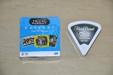 Friends Trivial Pursuit Hasbro Gaming The TV Series AND Music Edition 1990>NOW