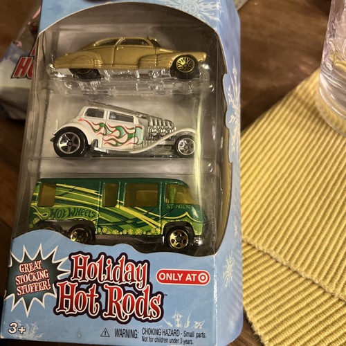 Hot Wheels Holiday Hot Rods 3 Car Box Set 2008 Target Exclusive 1/64 Diecast NIB - Picture 1 of 3