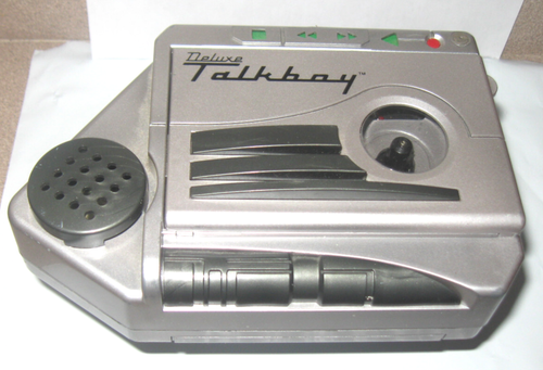 Home Alone 2 Talkboy Deluxe Tonbandgerät Einschalten/ohne Ton ~ KOSTENLOSER VERSAND
