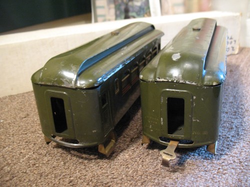 Lionel Standard Gauge TYPE IV #35 & #36 Passenger Cars w/#2 Gauge Wheel Set - Picture 9 of 11