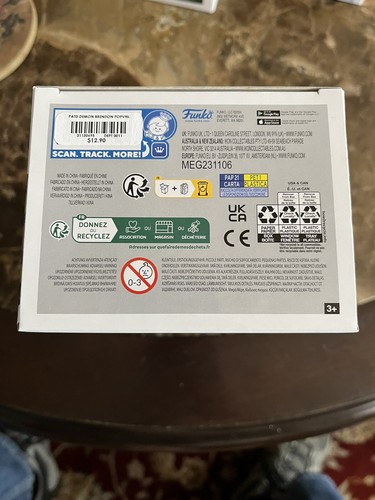 Funko Pop Brendon Urie #394 Panic At The Disco + Protector 🔥 - Picture 6 of 6